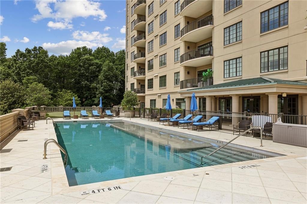 Atlanta, Georgia, 30339, United States, 2 Bedrooms Bedrooms, ,3 BathroomsBathrooms,Residential,Active,1919395
