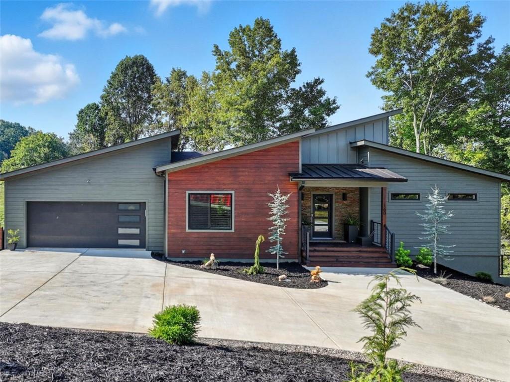 Morganton, Georgia, 30560, United States, 4 Bedrooms Bedrooms, ,4 BathroomsBathrooms,Residential,Active,2001047