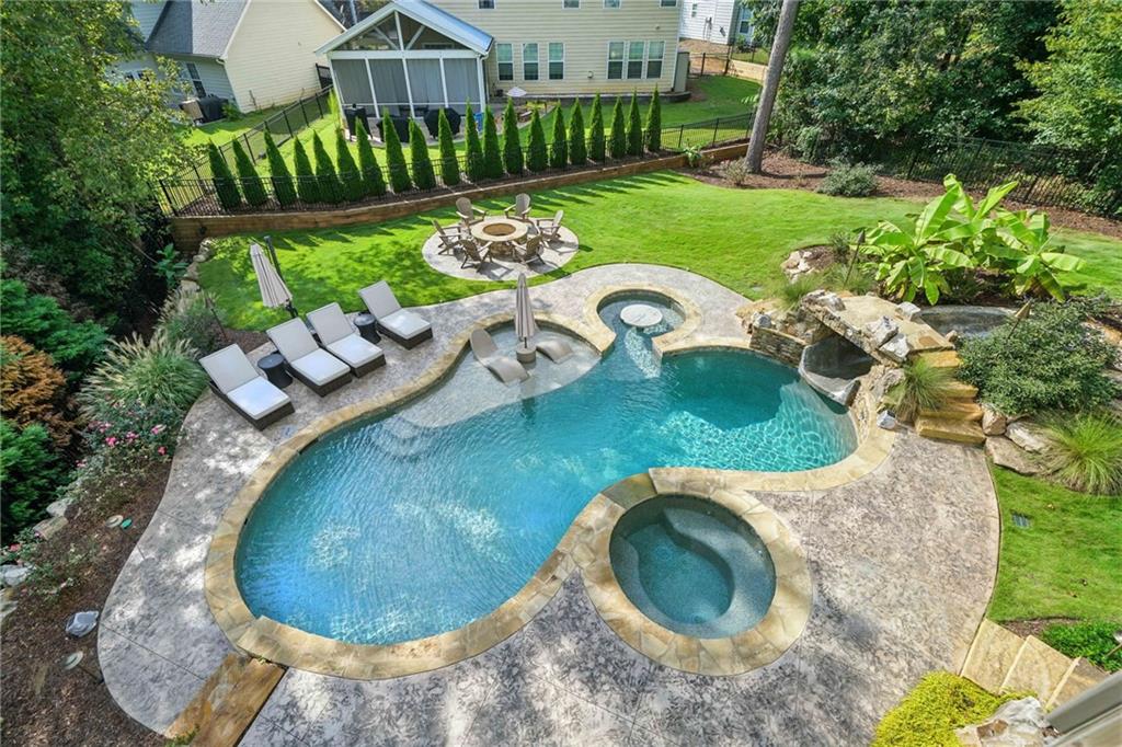 Canton, Georgia, 30115, United States, 7 Bedrooms Bedrooms, ,4 BathroomsBathrooms,Residential,Active,1936414