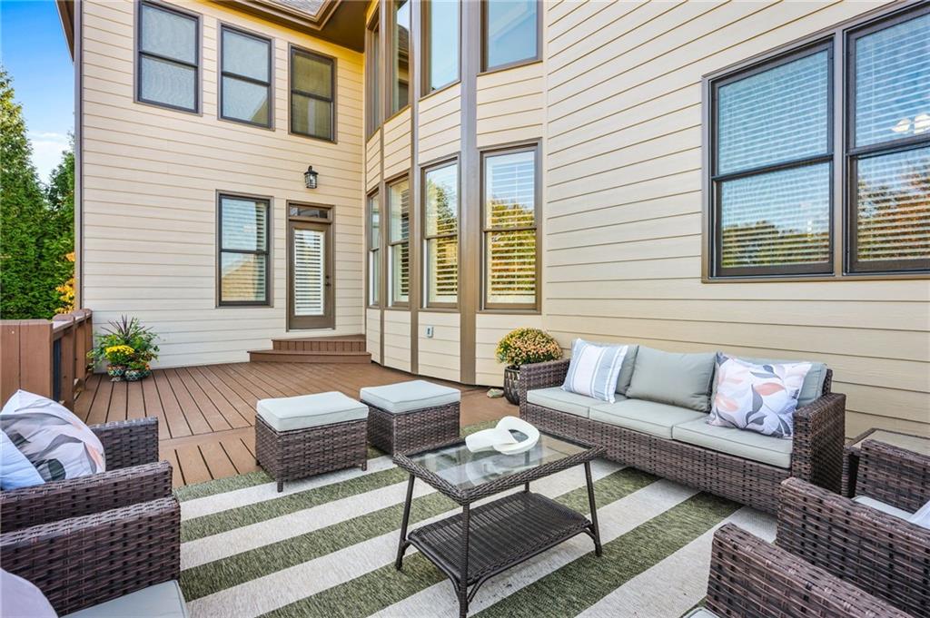 Flowery Branch, Georgia, 30542, United States, 6 Bedrooms Bedrooms, ,5 BathroomsBathrooms,Residential,Active,1971784