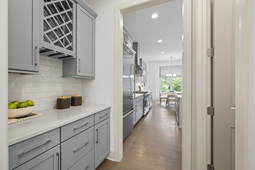 Atlanta, Georgia, 30306, United States, 4 Bedrooms Bedrooms, ,5 BathroomsBathrooms,Residential,Active,1964278