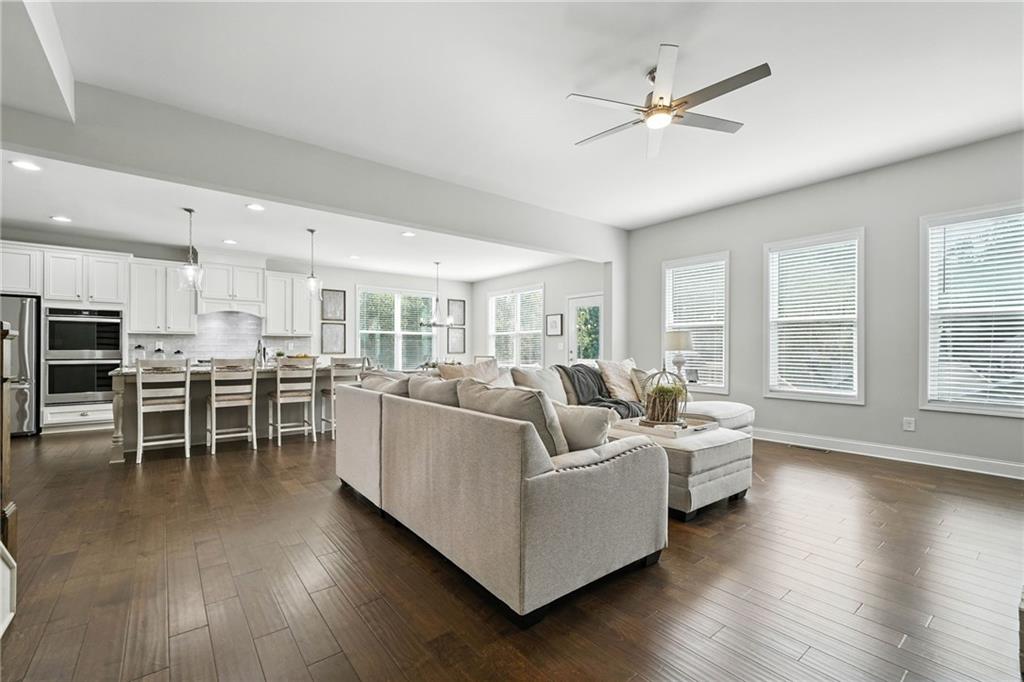 Canton, Georgia, 30115, United States, 7 Bedrooms Bedrooms, ,4 BathroomsBathrooms,Residential,Active,1936414
