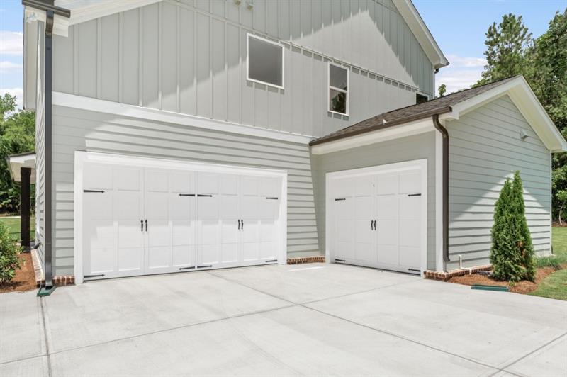 Gainesville, Georgia, 30506, United States, 4 Bedrooms Bedrooms, ,4 BathroomsBathrooms,Residential,Active,1894234