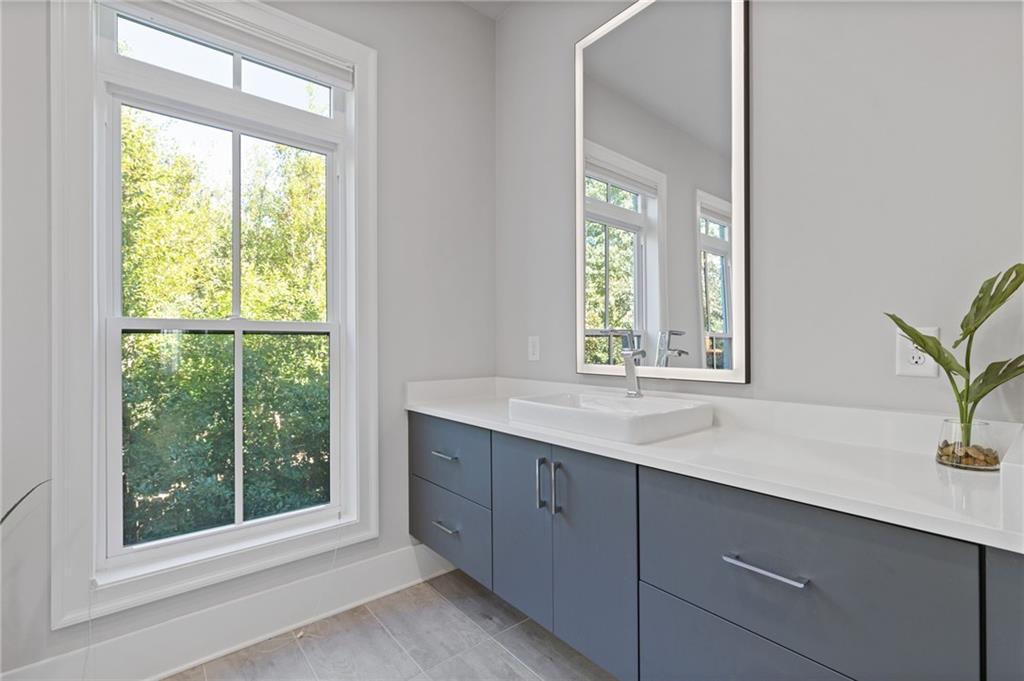 Atlanta, Georgia, 30308, United States, 3 Bedrooms Bedrooms, ,4 BathroomsBathrooms,Residential,Active,1969688