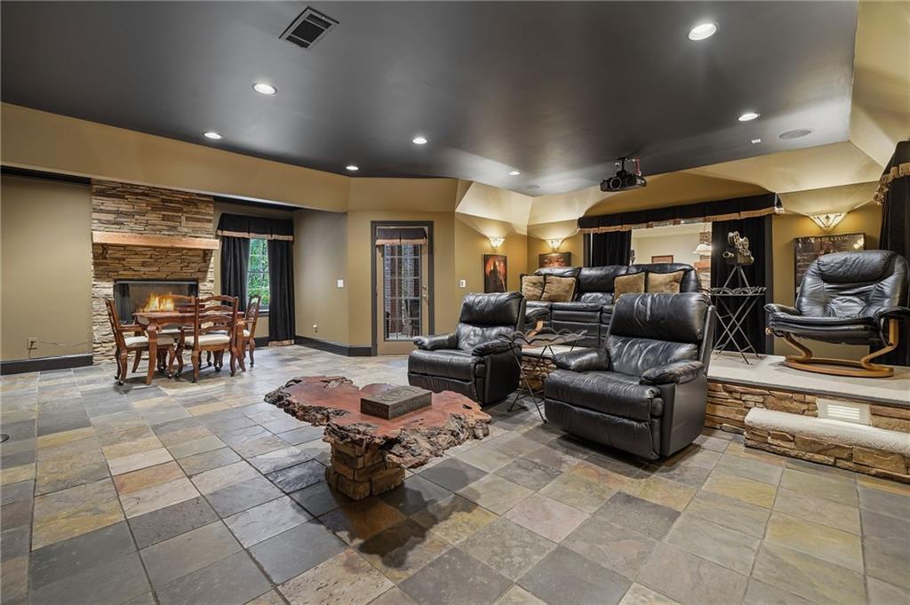 Canton, Georgia, 30114, United States, 6 Bedrooms Bedrooms, ,5 BathroomsBathrooms,Residential,Active,1972202