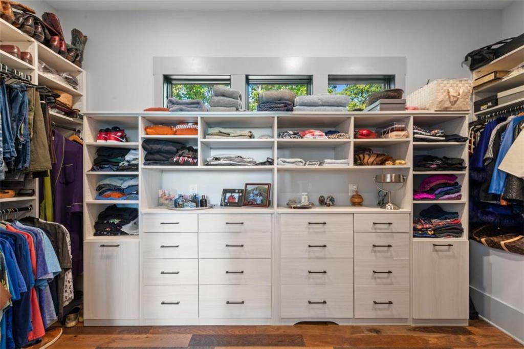 Ellijay, Georgia, 30536, United States, 3 Bedrooms Bedrooms, ,4 BathroomsBathrooms,Residential,Active,1968420