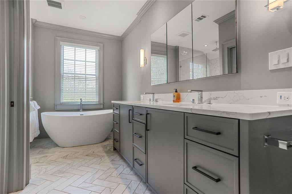 Atlanta, Georgia, 30309, United States, 6 Bedrooms Bedrooms, ,6 BathroomsBathrooms,Residential,Active,1756887