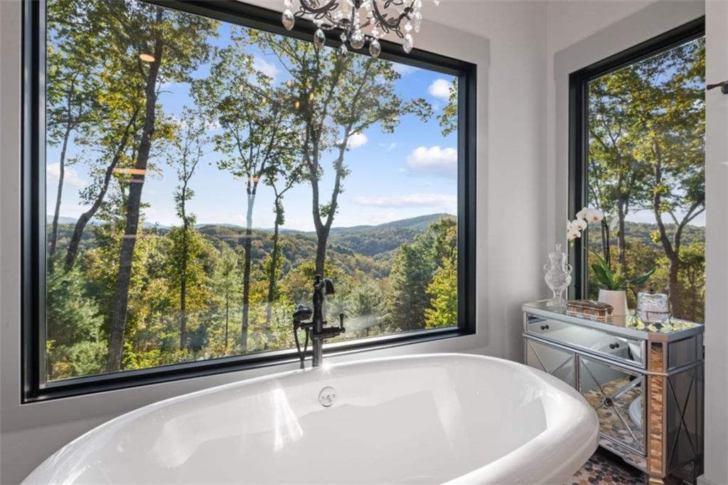 Ellijay, Georgia, 30536, United States, 3 Bedrooms Bedrooms, ,4 BathroomsBathrooms,Residential,Active,1968420