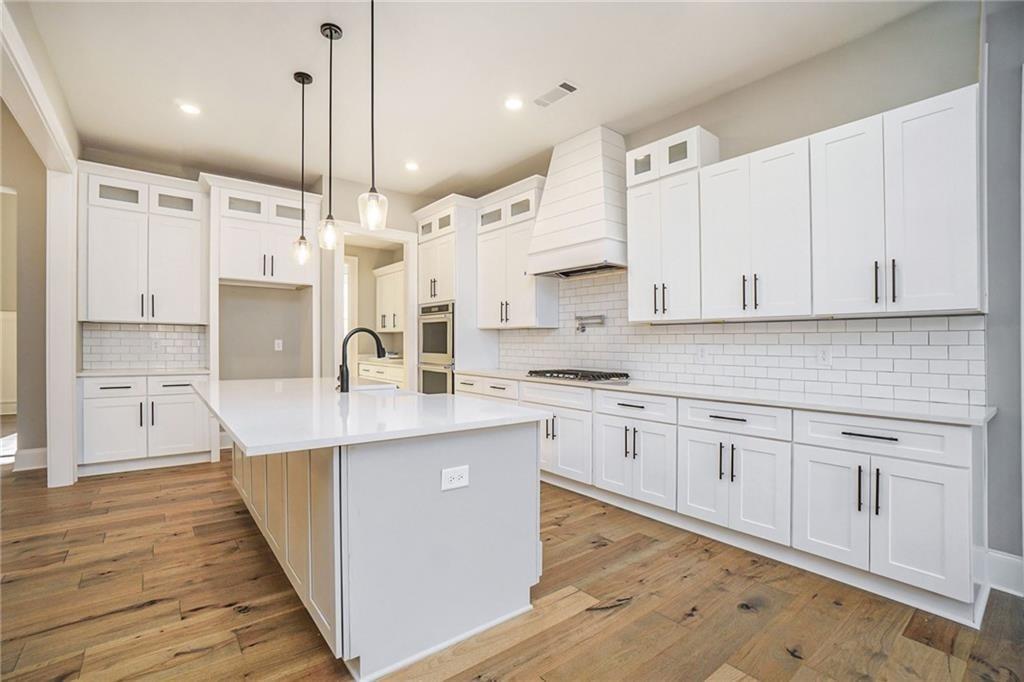 Canton, Georgia, 30114, United States, 5 Bedrooms Bedrooms, ,6 BathroomsBathrooms,Residential,Active,1820849