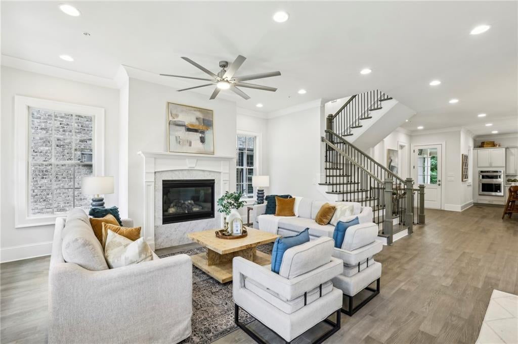 Alpharetta, Georgia, 30009, United States, 3 Bedrooms Bedrooms, ,4 BathroomsBathrooms,Residential,Active,1946317