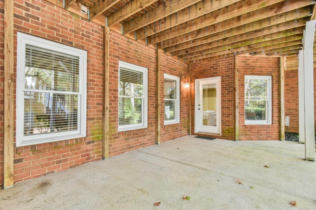 Suwanee, Georgia, 30024, United States, 5 Bedrooms Bedrooms, ,5 BathroomsBathrooms,Residential,Active,1970958