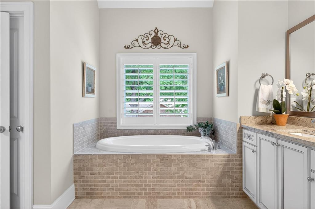 Berkeley Lake, Georgia, 30096, United States, 4 Bedrooms Bedrooms, ,6 BathroomsBathrooms,Residential,Active,2043849