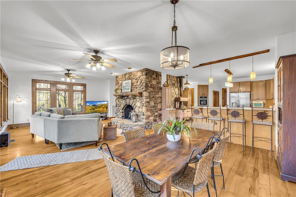 Cherry Log, Georgia, 30522, United States, 4 Bedrooms Bedrooms, ,5 BathroomsBathrooms,Residential,Active,2044183