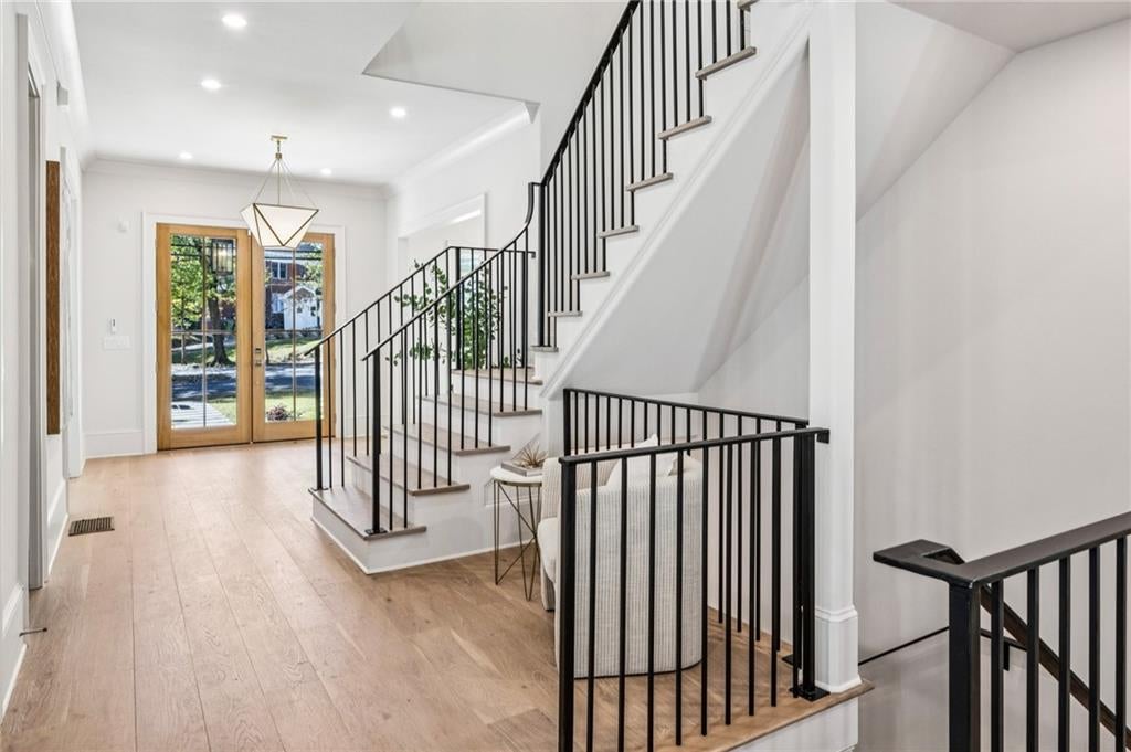 Atlanta, Georgia, 30306, United States, 6 Bedrooms Bedrooms, ,7 BathroomsBathrooms,Residential,Active,2007917