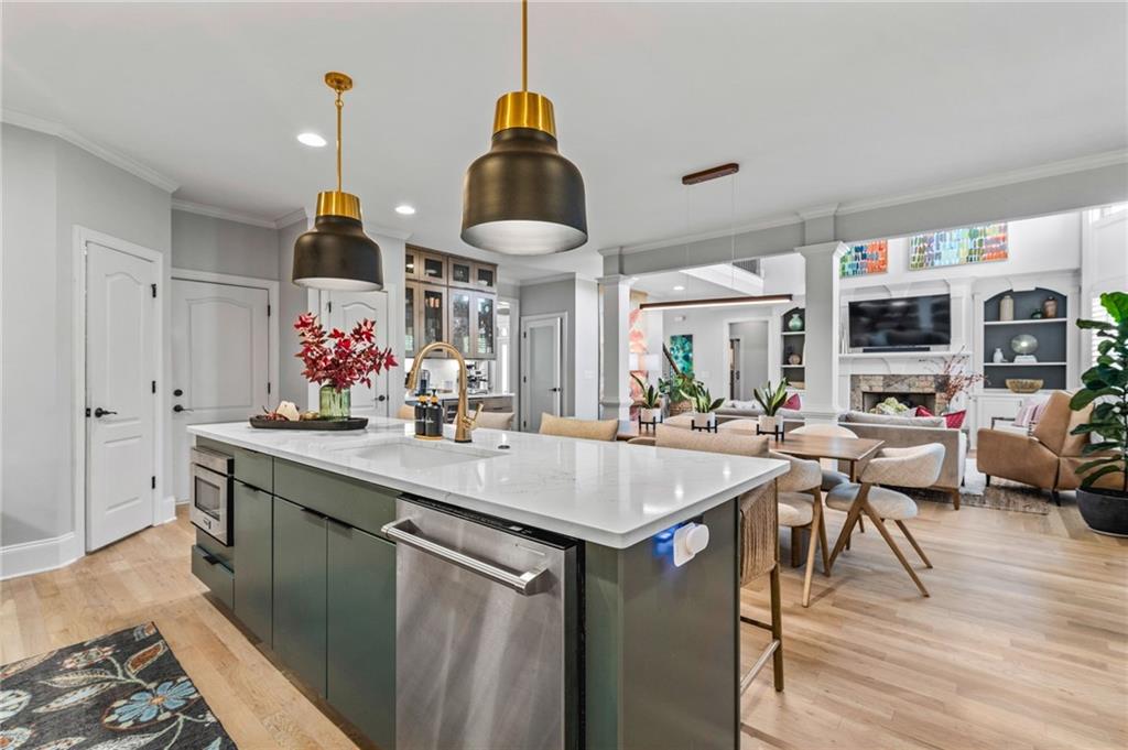 Flowery Branch, Georgia, 30542, United States, 6 Bedrooms Bedrooms, ,5 BathroomsBathrooms,Residential,Active,1971784