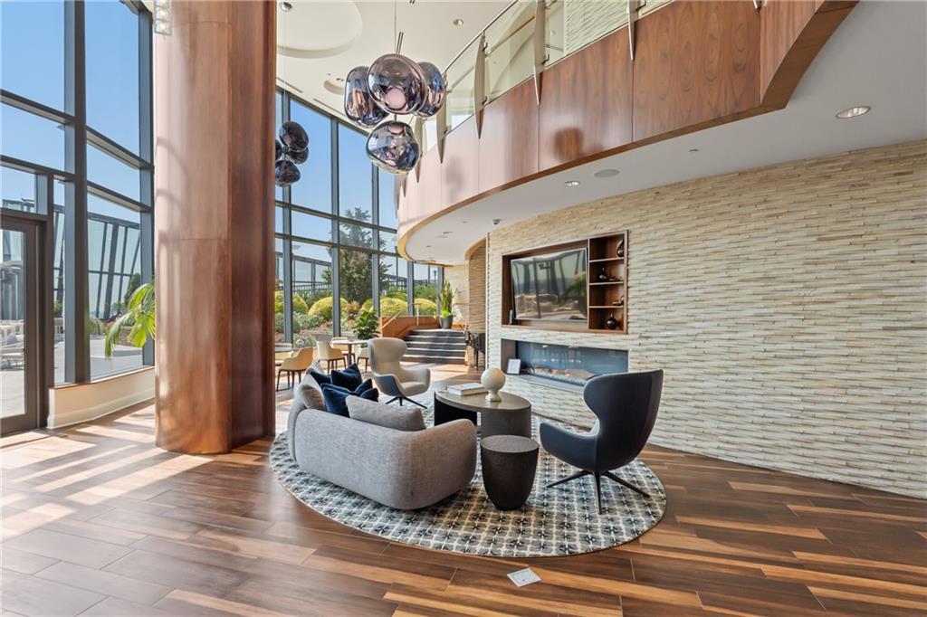 Atlanta, Georgia, 30326, United States, 2 Bedrooms Bedrooms, ,3 BathroomsBathrooms,Residential,Active,1945473