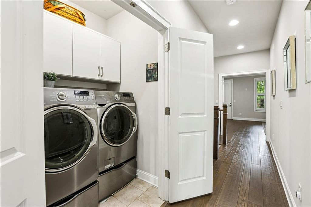 Alpharetta, Georgia, 30009, United States, 3 Bedrooms Bedrooms, ,4 BathroomsBathrooms,Residential,Active,1914799