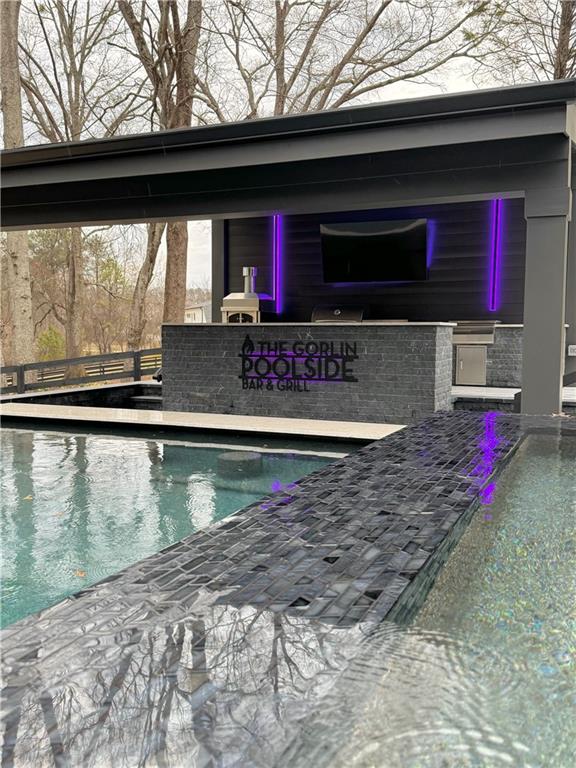 Canton, Georgia, 30115, United States, 4 Bedrooms Bedrooms, ,5 BathroomsBathrooms,Residential,Active,1997565