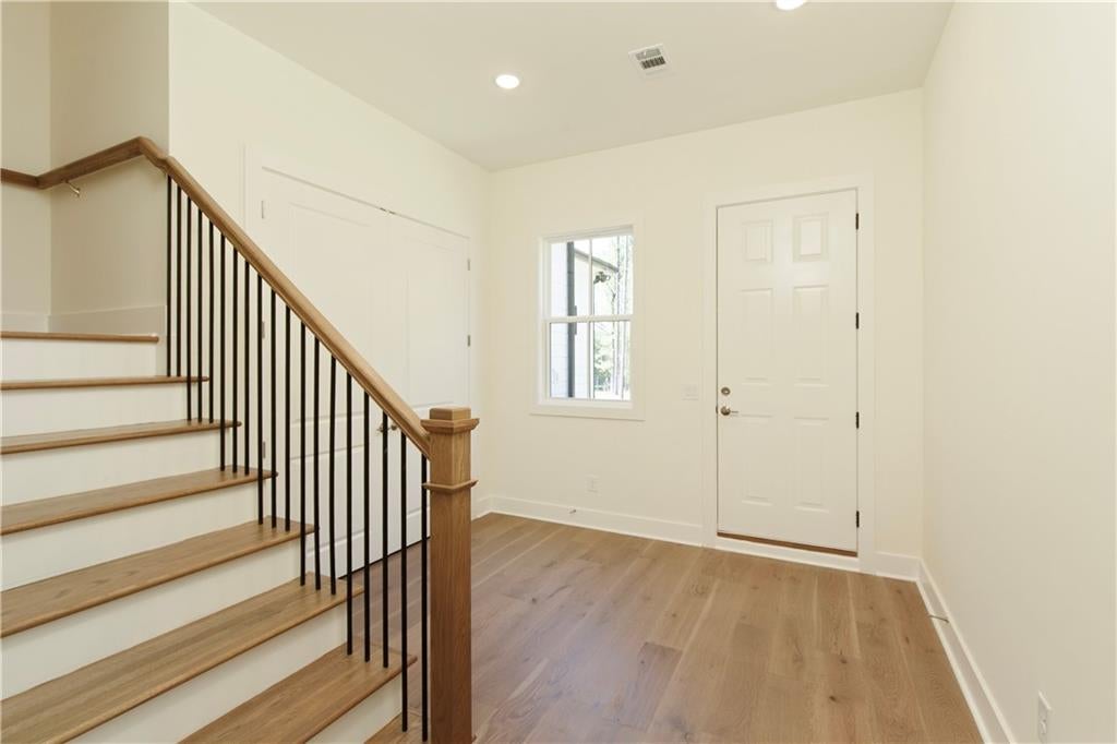 Cumming, Georgia, 30028, United States, 5 Bedrooms Bedrooms, ,5 BathroomsBathrooms,Residential,Active,1764916