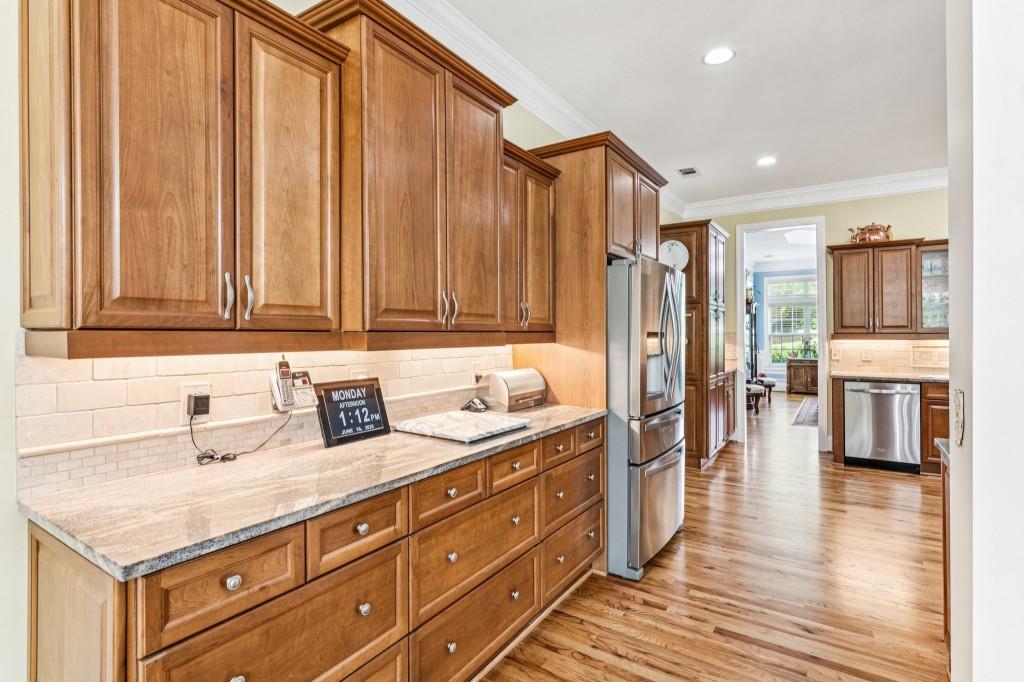 Canton, Georgia, 30115, United States, 5 Bedrooms Bedrooms, ,6 BathroomsBathrooms,Residential,Active,1862827