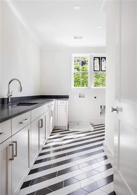 Atlanta, Georgia, 30309, United States, 4 Bedrooms Bedrooms, ,4 BathroomsBathrooms,Residential,Active,1997585