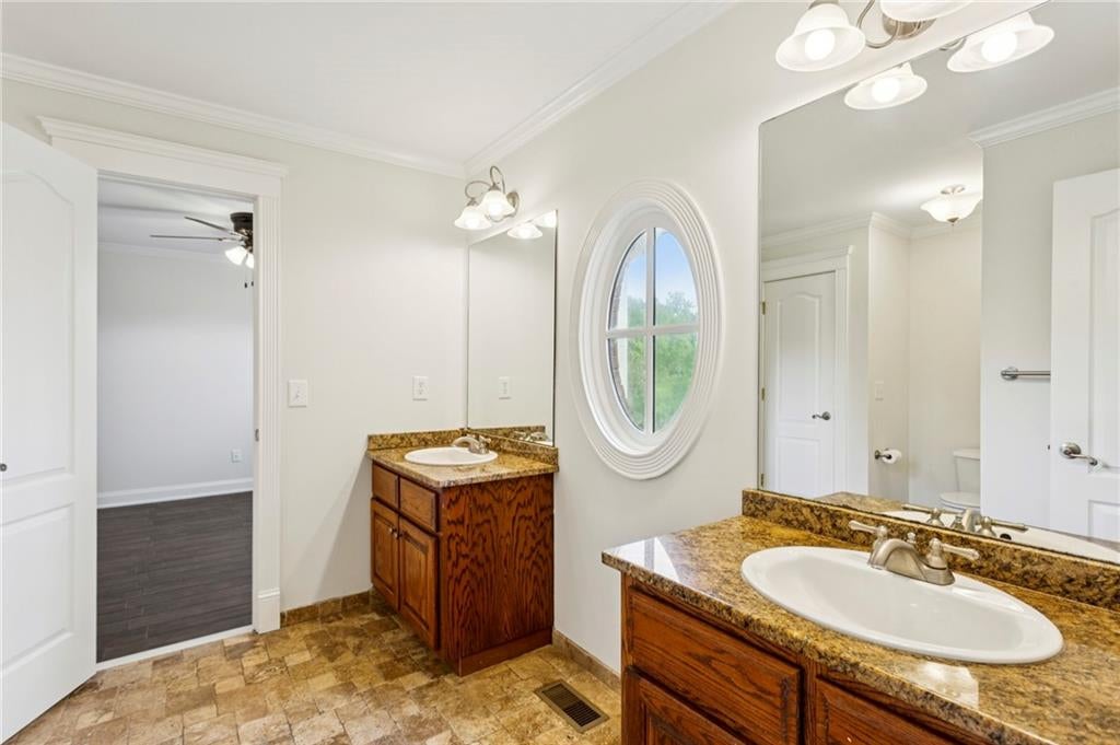Taylorsville, Georgia, 30178, United States, 5 Bedrooms Bedrooms, ,6 BathroomsBathrooms,Residential,Active,1953004