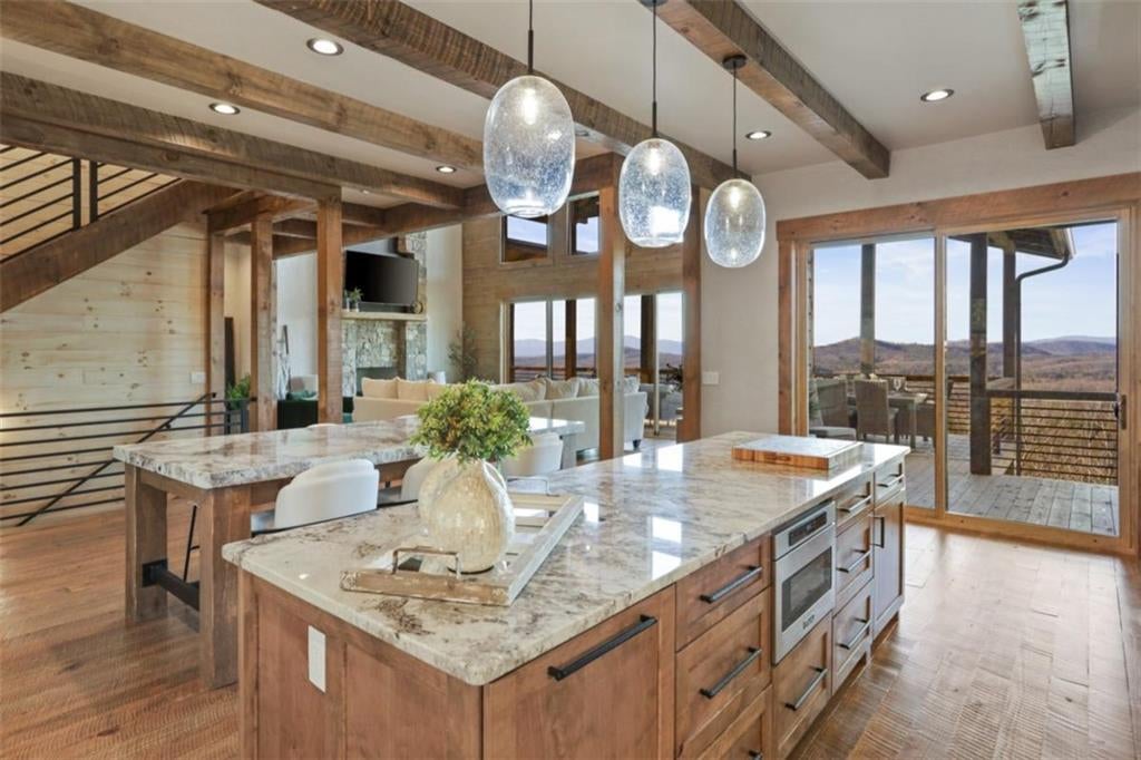 Mineral Bluff, Georgia, 30559, United States, 4 Bedrooms Bedrooms, ,4 BathroomsBathrooms,Residential,Active,2006866