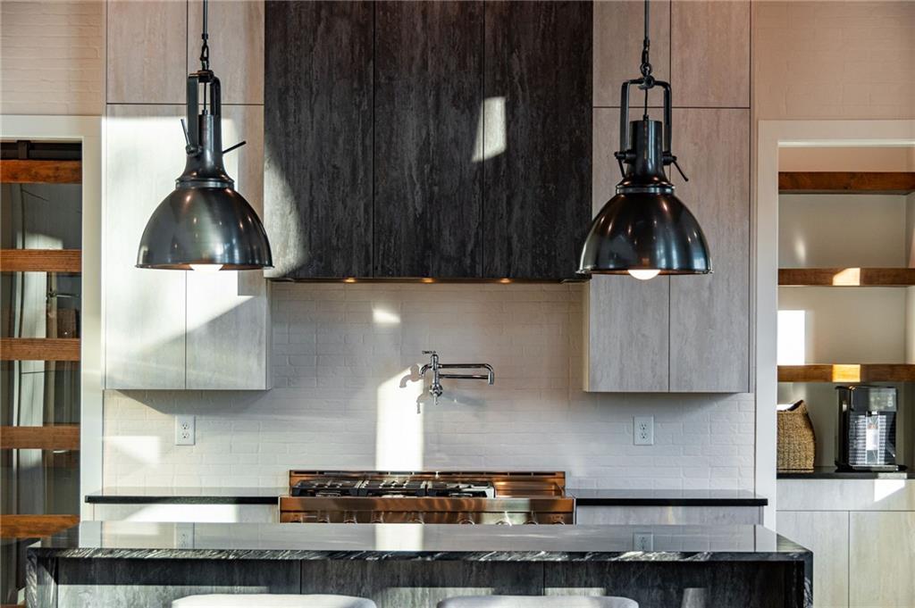 Ellijay, Georgia, 30540, United States, 4 Bedrooms Bedrooms, ,3 BathroomsBathrooms,Residential,Active,1988411