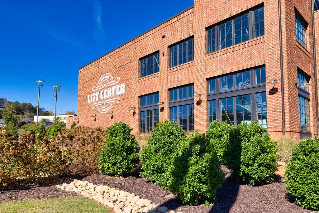 Cumming, Georgia, 30041, United States, 5 Bedrooms Bedrooms, ,5 BathroomsBathrooms,Residential,Active,1967316