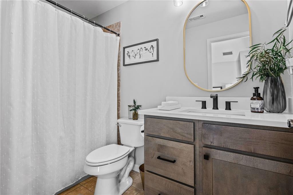 Flowery Branch, Georgia, 30542, United States, 6 Bedrooms Bedrooms, ,5 BathroomsBathrooms,Residential,Active,1971784