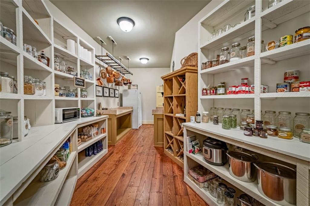 Ellijay, Georgia, 30536, United States, 4 Bedrooms Bedrooms, ,4 BathroomsBathrooms,Residential,Active,1810365