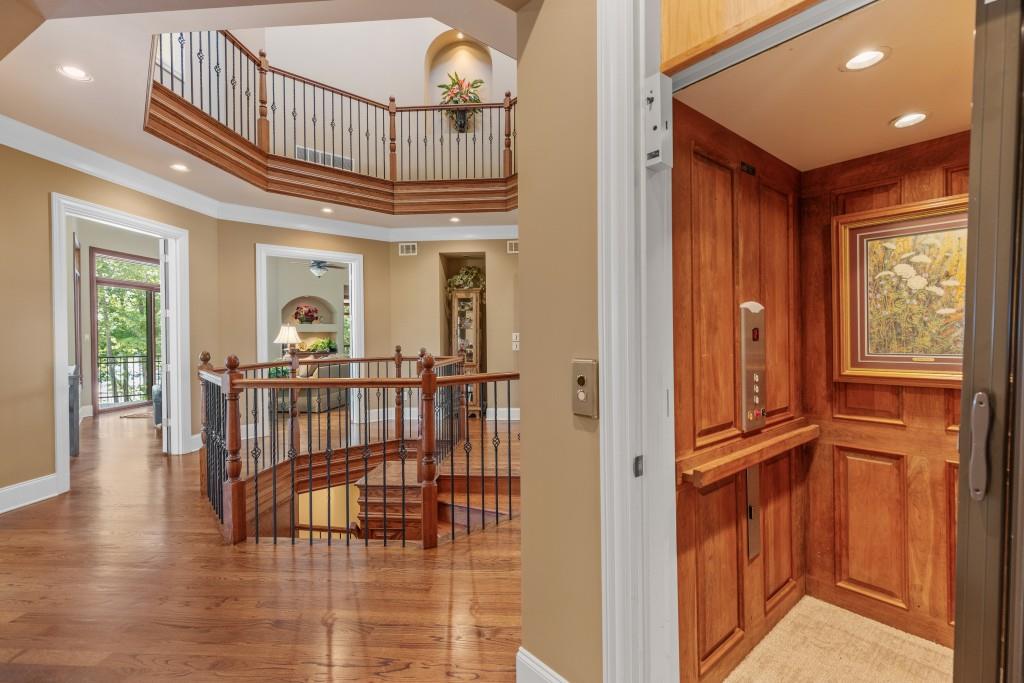 Flowery Branch, Georgia, 30542, United States, 4 Bedrooms Bedrooms, ,8 BathroomsBathrooms,Residential,Active,1929460