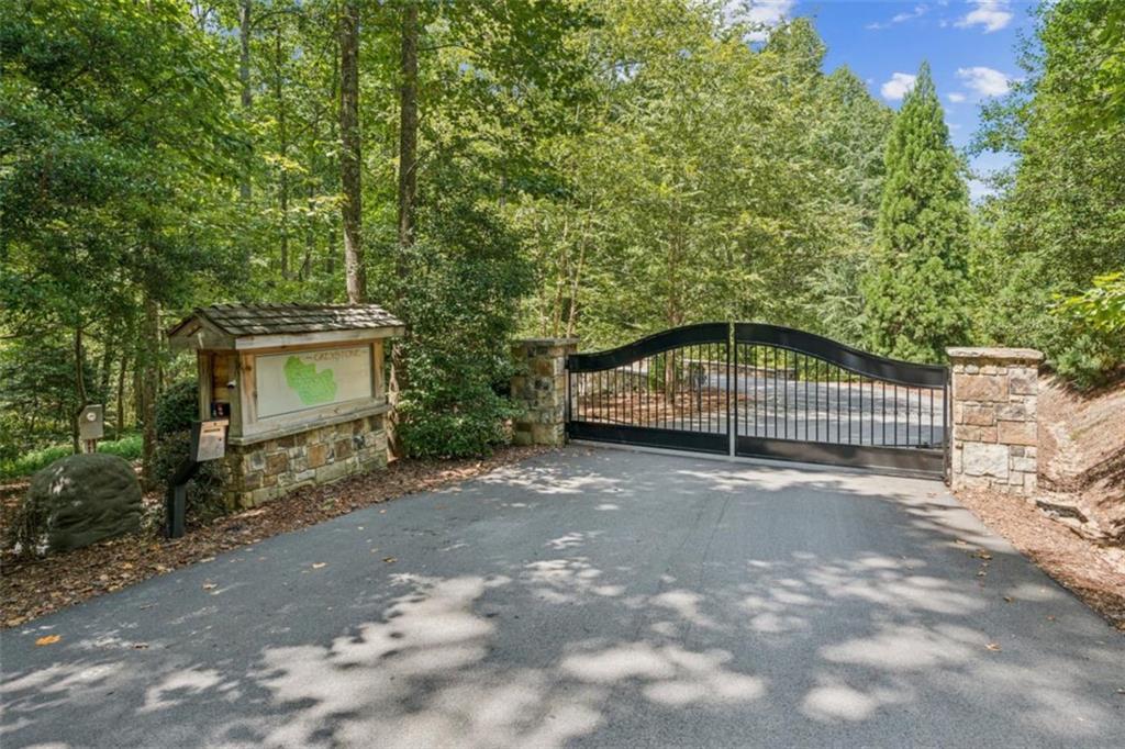 Ellijay, Georgia, 30536, United States, 3 Bedrooms Bedrooms, ,4 BathroomsBathrooms,Residential,Active,1929428