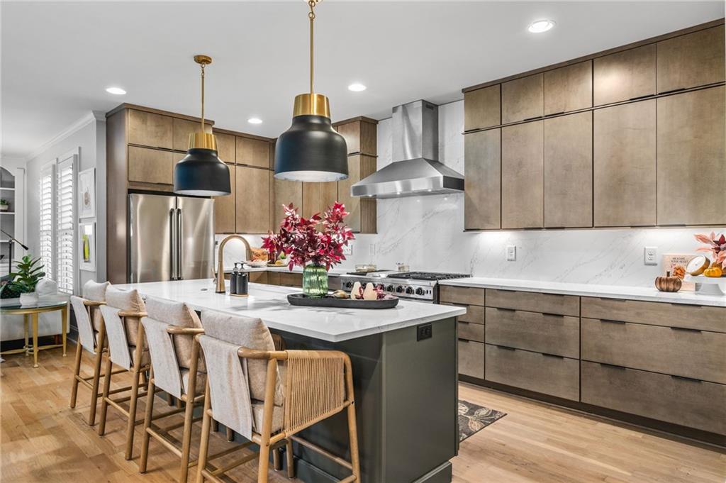 Flowery Branch, Georgia, 30542, United States, 6 Bedrooms Bedrooms, ,5 BathroomsBathrooms,Residential,Active,1971784