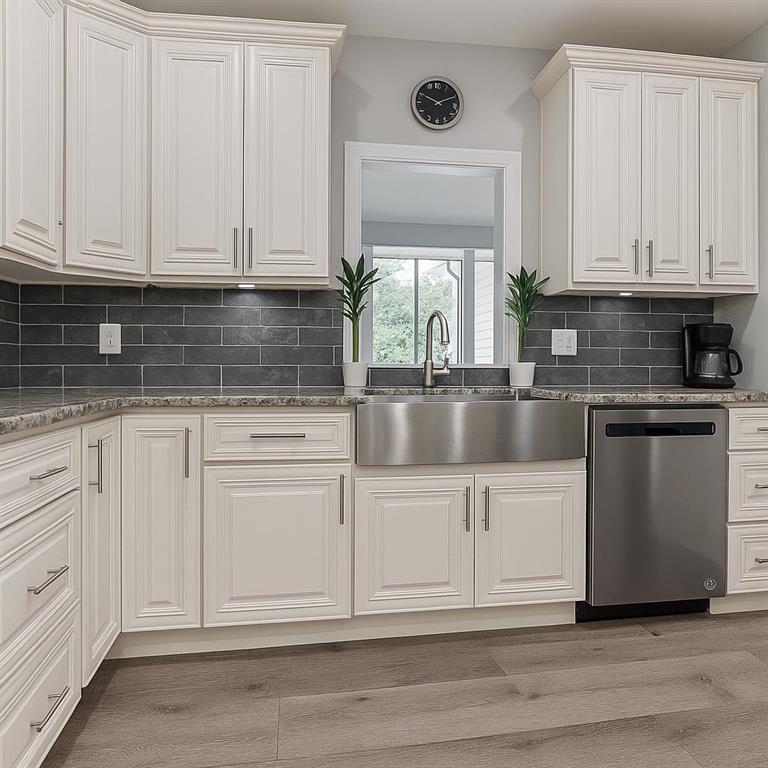 Ellijay, Georgia, 30540, United States, 4 Bedrooms Bedrooms, ,5 BathroomsBathrooms,Residential,Active,1913024