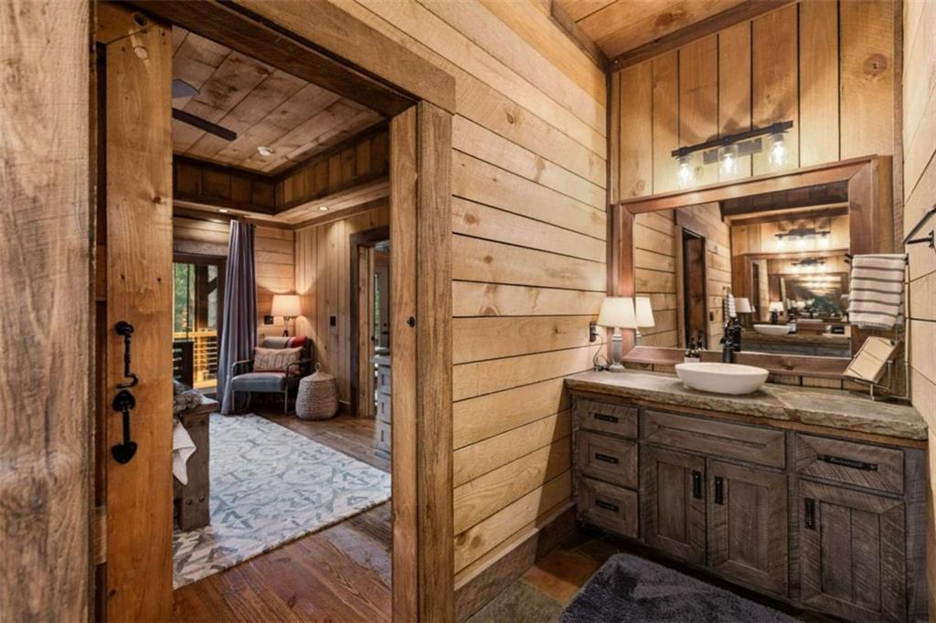 Blue Ridge, Georgia, 30513, United States, 3 Bedrooms Bedrooms, ,5 BathroomsBathrooms,Residential,Active,2007311