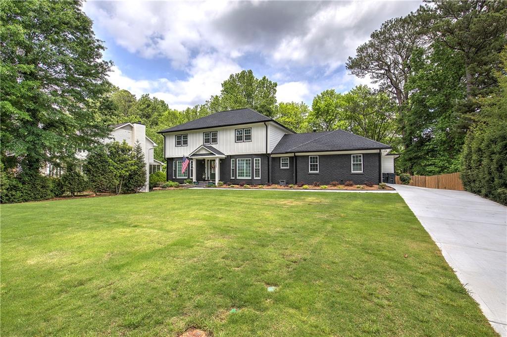 Marietta, Georgia, 30068, United States, 6 Bedrooms Bedrooms, ,5 BathroomsBathrooms,Residential,Active,2044569