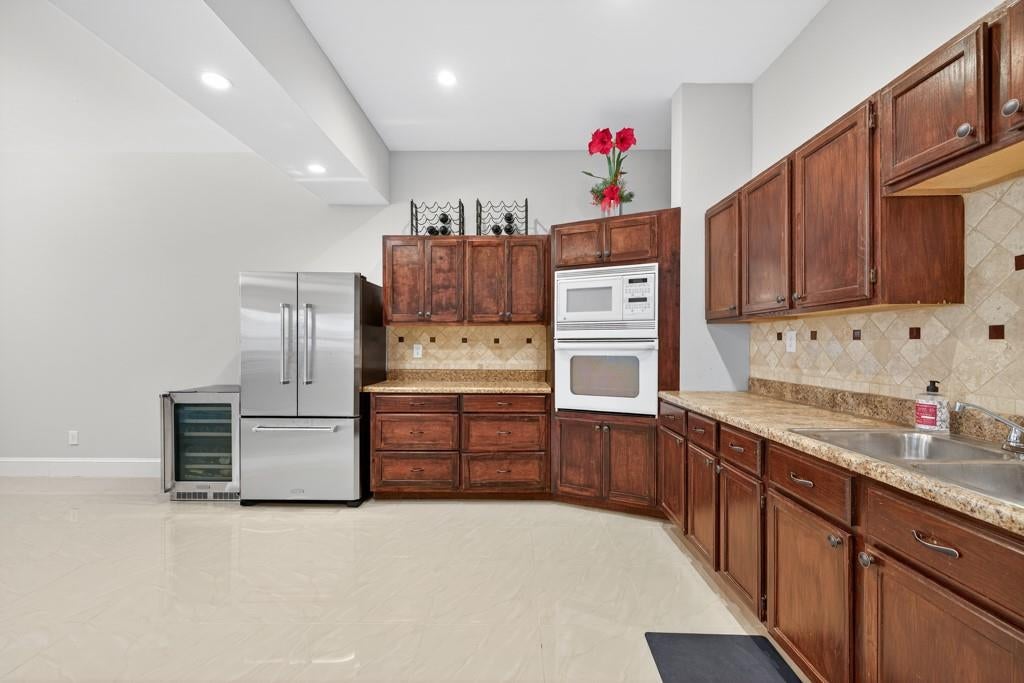 Flowery Branch, Georgia, 30542, United States, 6 Bedrooms Bedrooms, ,6 BathroomsBathrooms,Residential,Active,1897984