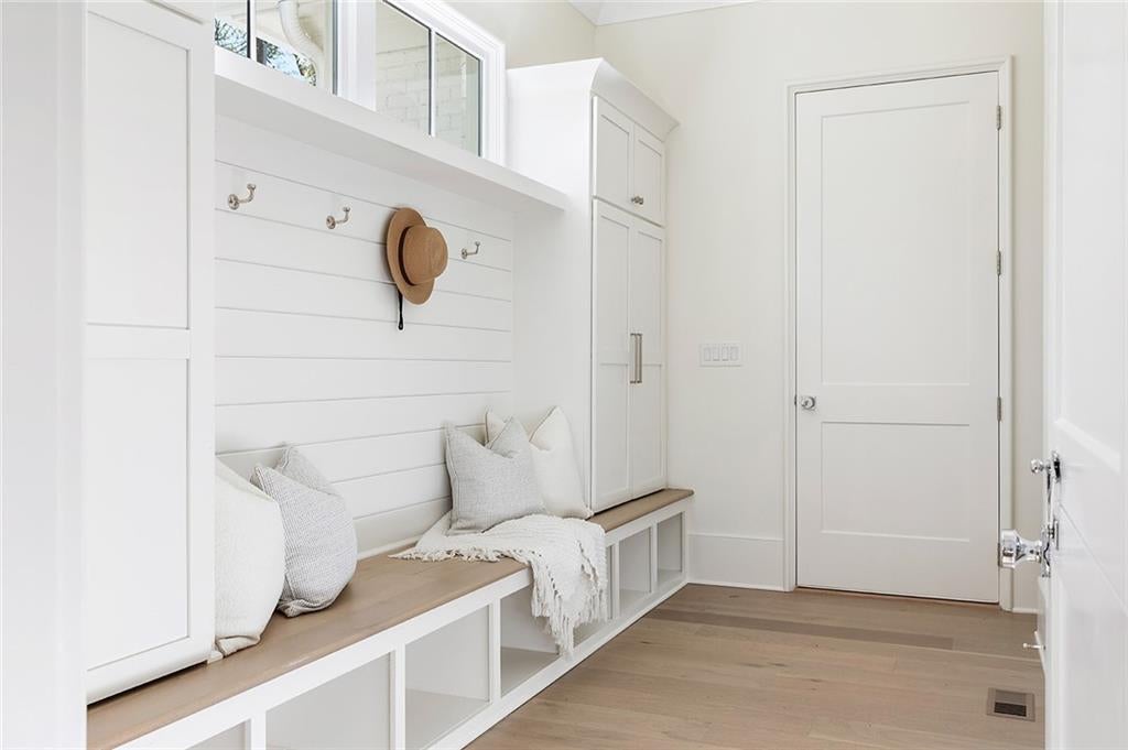 Atlanta, Georgia, 30309, United States, 4 Bedrooms Bedrooms, ,4 BathroomsBathrooms,Residential,Active,1997585