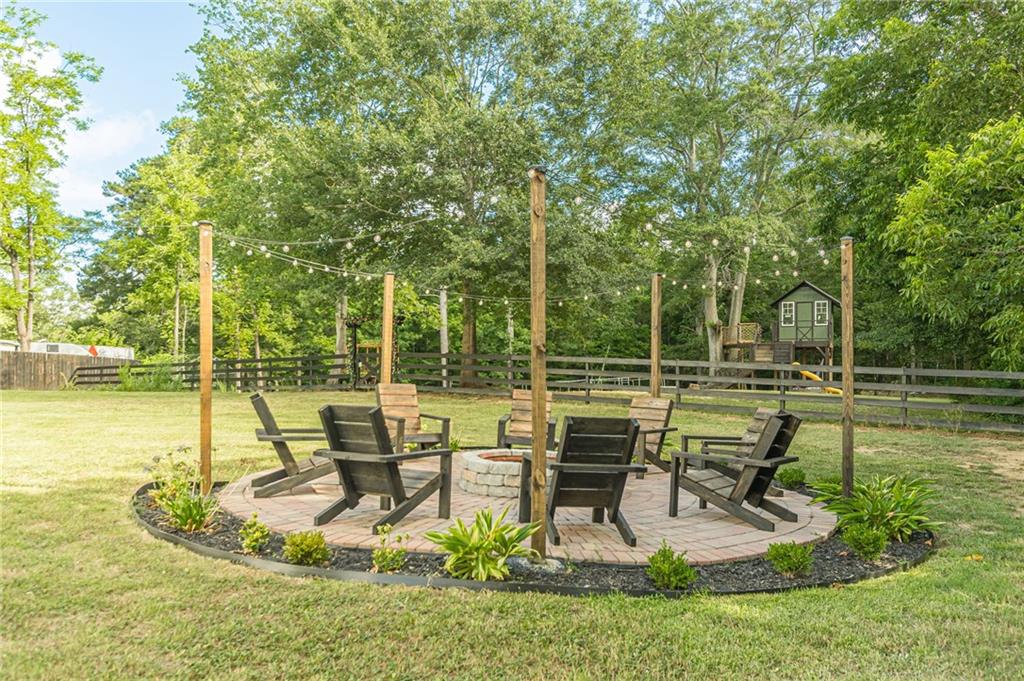 Douglasville, Georgia, 30134, United States, 4 Bedrooms Bedrooms, ,3 BathroomsBathrooms,Residential,Active,1888966