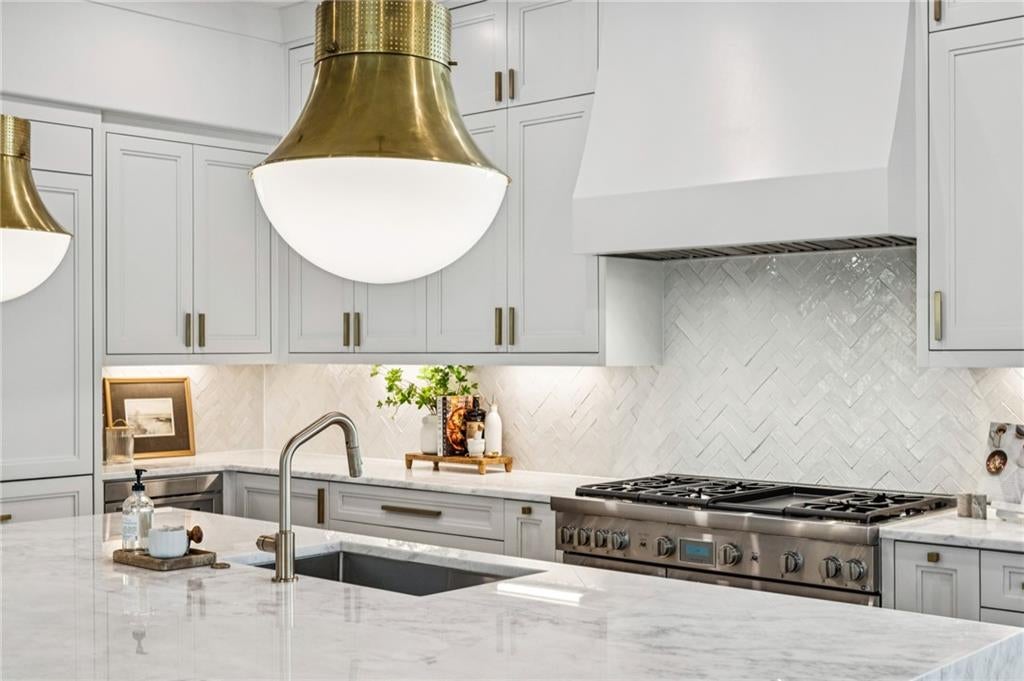 Atlanta, Georgia, 30306, United States, 6 Bedrooms Bedrooms, ,7 BathroomsBathrooms,Residential,Active,2007917