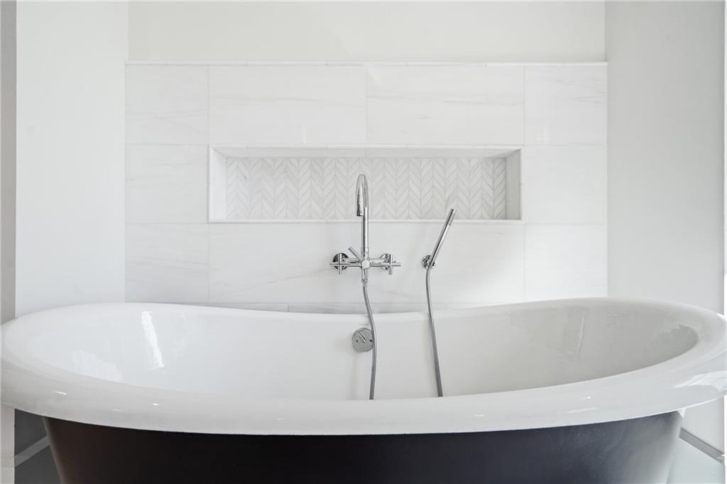 Johns Creek, Georgia, 30022, United States, ,6 BathroomsBathrooms,Residential,Active,1799401