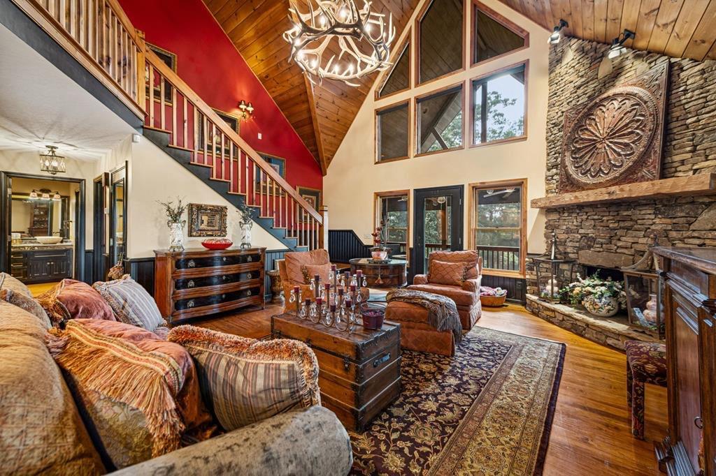 Ellijay, Georgia, 30536, United States, 4 Bedrooms Bedrooms, ,3 BathroomsBathrooms,Residential,Active,1867935