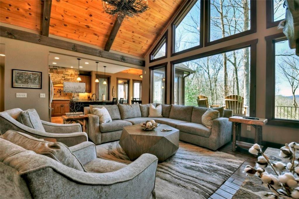 Ellijay, Georgia, 30536, United States, 5 Bedrooms Bedrooms, ,6 BathroomsBathrooms,Residential,Active,1954428