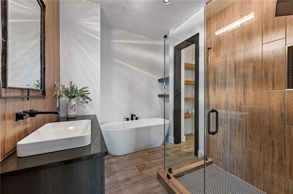 Ellijay, Georgia, 30540, United States, 4 Bedrooms Bedrooms, ,3 BathroomsBathrooms,Residential,Active,1988411