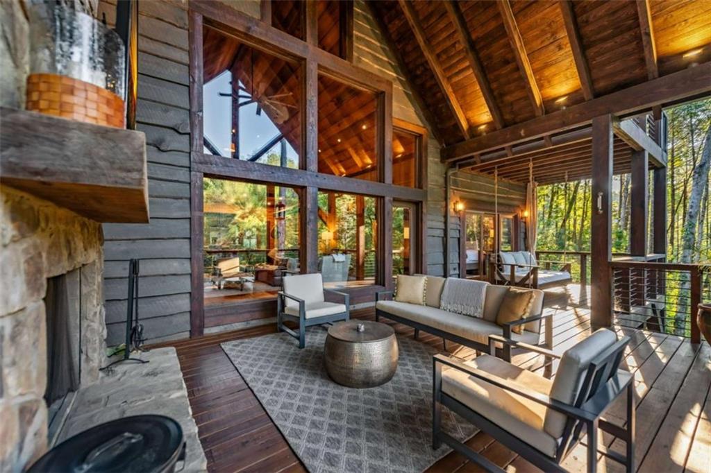 Blue Ridge, Georgia, 30513, United States, 3 Bedrooms Bedrooms, ,5 BathroomsBathrooms,Residential,Active,2007311