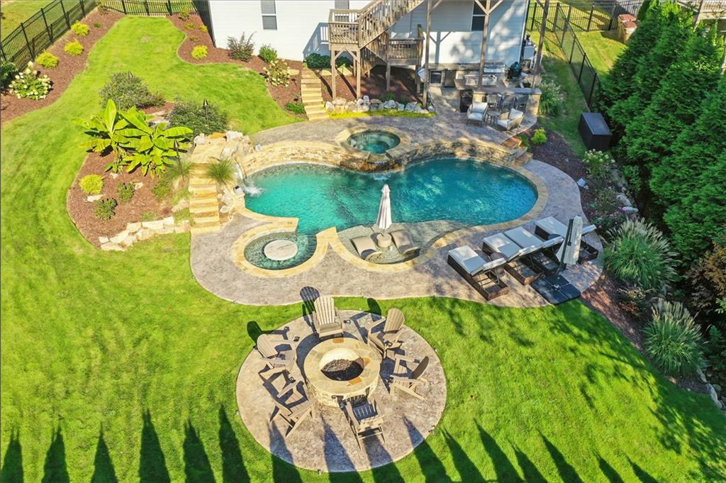 Canton, Georgia, 30115, United States, 7 Bedrooms Bedrooms, ,4 BathroomsBathrooms,Residential,Active,1936414