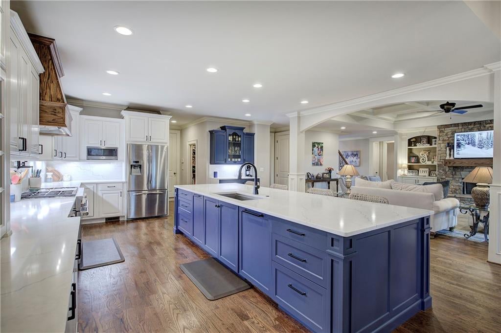 Canton, Georgia, 30114, United States, 6 Bedrooms Bedrooms, ,5 BathroomsBathrooms,Residential,Active,2009423