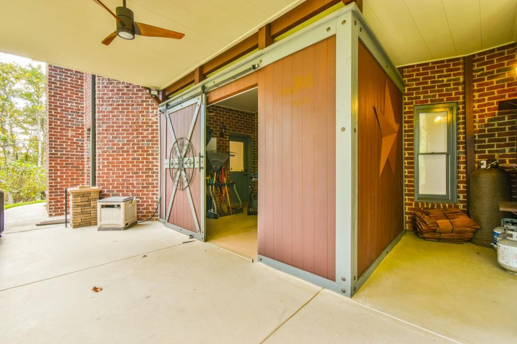 Hoschton, Georgia, 30548, United States, 5 Bedrooms Bedrooms, ,6 BathroomsBathrooms,Residential,Active,2011432