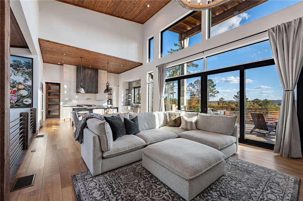 Ellijay, Georgia, 30540, United States, 4 Bedrooms Bedrooms, ,3 BathroomsBathrooms,Residential,Active,1988411